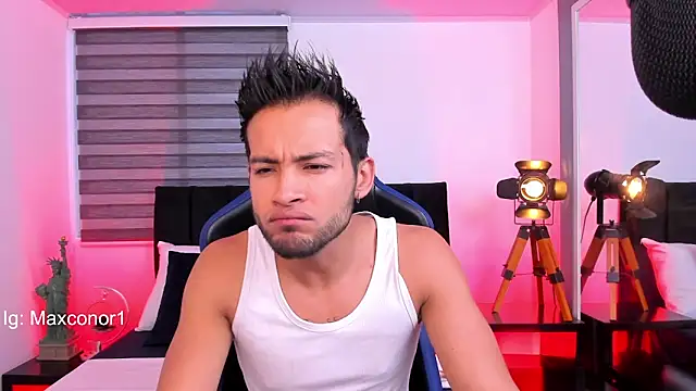 Snapshot of Max_Conor1 chatting on 03-07-25, 11:18 Max Conor1 online show from 03-07-25, 11:18