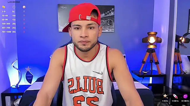 Snapshot of Max_Conor1 chatting on 10-10-25, 12:15 Max Conor1 online show from 10-10-25, 12:15