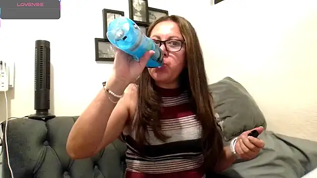 MirandaLatinaLovely online show from 03-15-26, 05:30