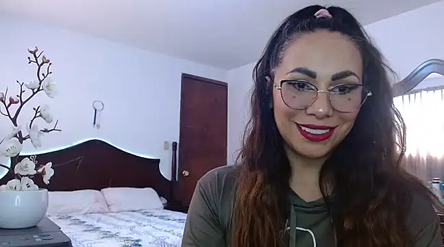 AloLovely  online show from 02-11-25, 09:25