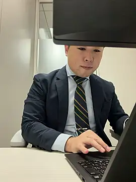 Snapshot of Nobu_469 chatting on 11-17-25, 09:37 Nobu 469 online show from 11-17-25, 09:37