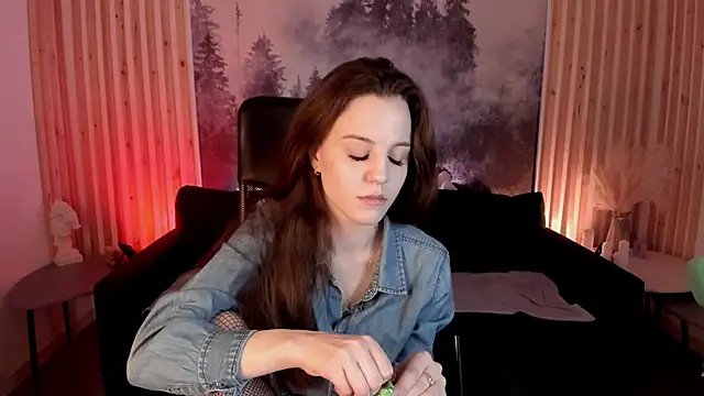 MilaStoyne online show from 02-12-25, 12:01