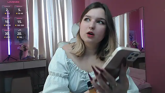 Snapshot of Jenny_Smit chatting on 03-22-25, 07:57 Jenny Smit online show from 03-22-25, 07:57