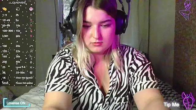 Snapshot of Jenny_Smit chatting on 10-30-25, 06:59 Jenny Smit online show from 10-30-25, 06:59