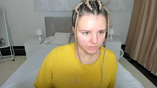 Snapshot of Jenny_Jimmy chatting on 10-28-25, 01:09 Jenny Jimmy online show from 10-28-25, 01:09