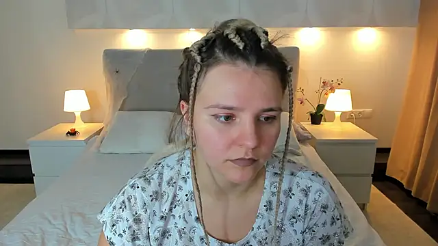 Snapshot of Jenny_Jimmy chatting on 10-29-25, 09:33 Jenny Jimmy online show from 10-29-25, 09:33