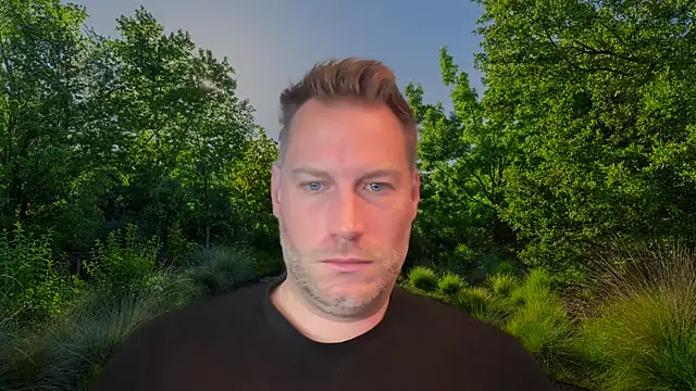 Snapshot of Christian87xxx chatting on 10-31-25, 07:42 Christian87xxx online show from 10-31-25, 07:42