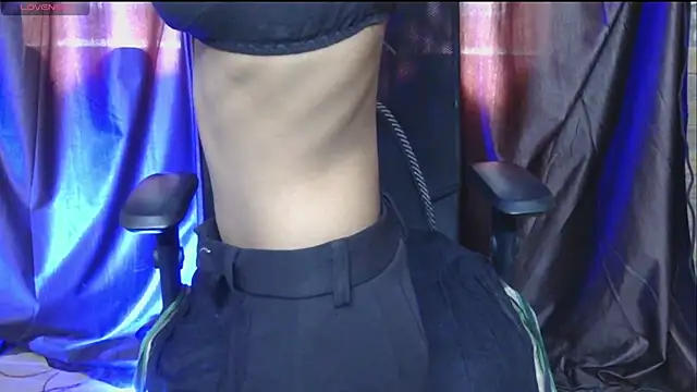 Snapshot of wow-simran chatting on 11-03-25, 04:47 wow-simran online show from 11-03-25, 04:47