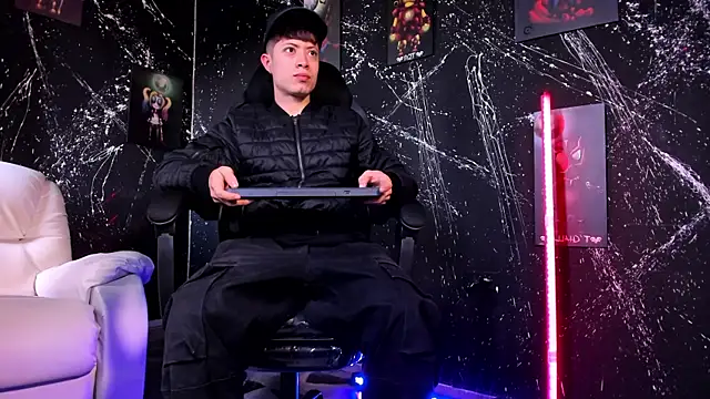 marcuscollins1  online show from 03-09-25, 02:21