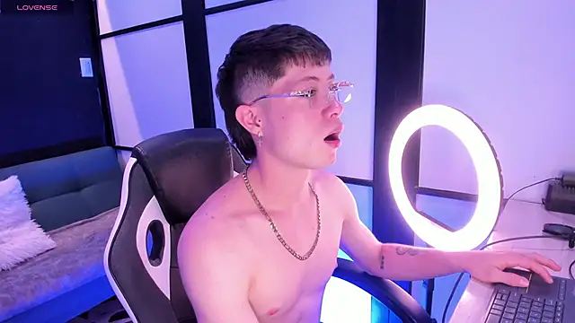 marcuscollins1  online show from 10-16-25, 03:46