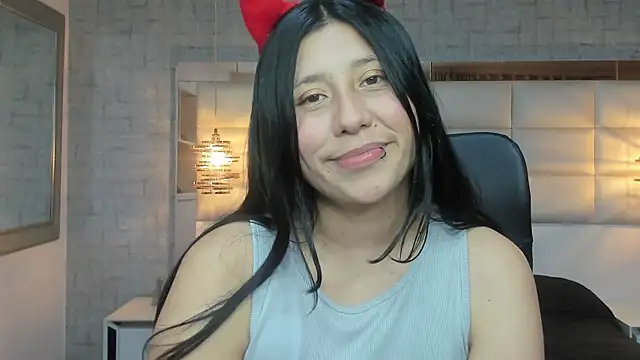 Nohemi louse online show from 10-10-25, 07:13