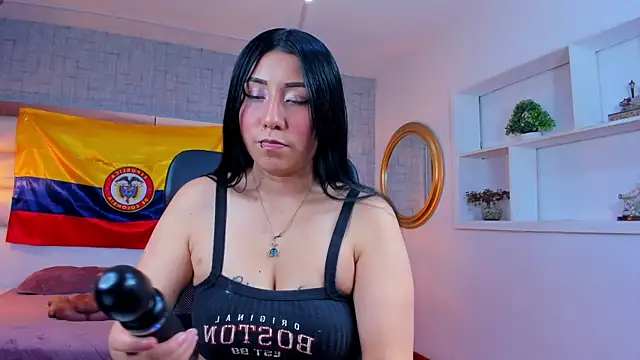 Snapshot of Nohemi_louse chatting on 06-25-26, 07:29 Nohemi louse online show from 06-25-26, 07:29