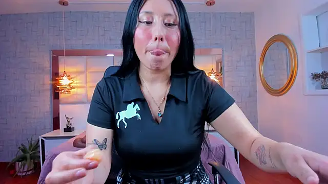Snapshot of Nohemi_louse chatting on 07-16-26, 07:20 Nohemi louse online show from 07-16-26, 07:20