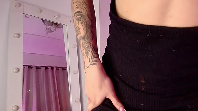 Snapshot of sara_lopee1 chatting on 10-15-25, 11:54 sara lopee1 online show from 10-15-25, 11:54