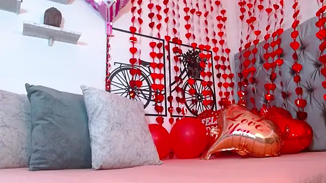 Roxy Stonee online show from 02-14-25, 01:56