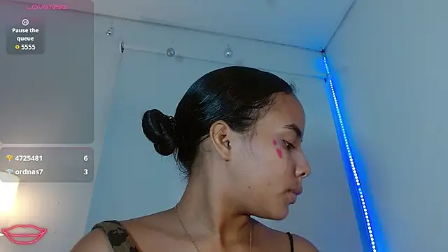 Roxy Stonee online show from 10-07-25, 07:33