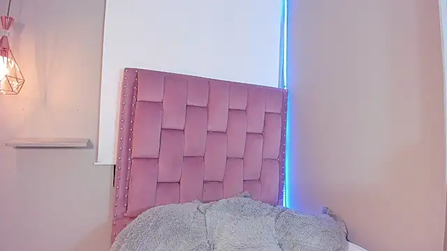 Roxy Stonee online show from 03-26-26, 07:30