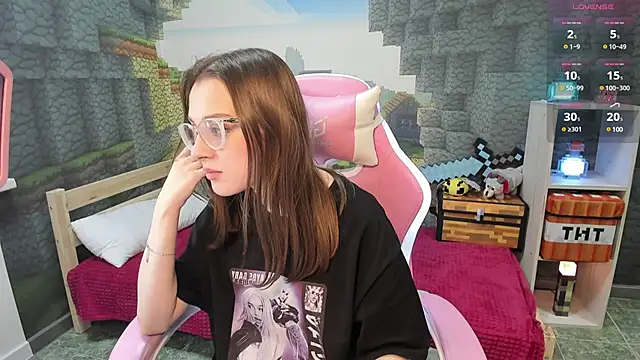 kaisajenner online show from 02-05-25, 07:42