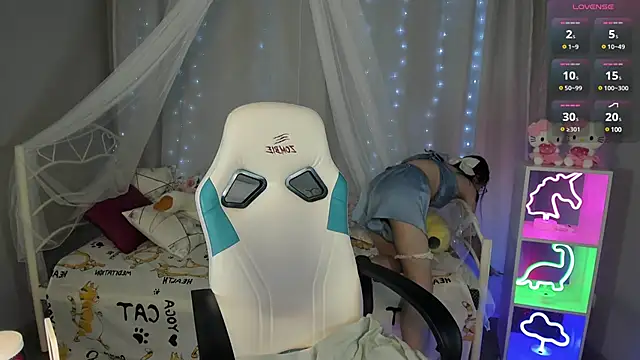 kaisajenner online show from 02-07-25, 08:33