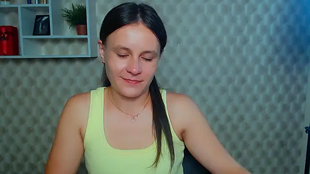 ValeriaHeart  online show from 09-12-25, 05:18