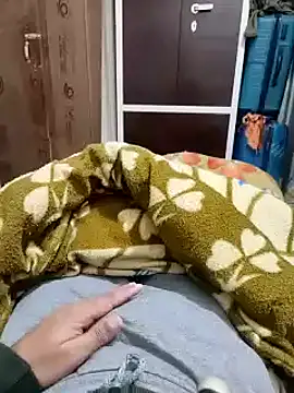 Snapshot of Hot_funky_boy chatting on 02-05-25, 05:09 Hot funky boy online show from 02-05-25, 05:09