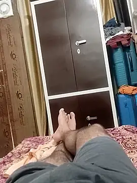 Snapshot of Hot_funky_boy chatting on 03-23-25, 08:59 Hot funky boy online show from 03-23-25, 08:59