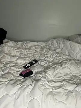 Snapshot of Liyah_19 chatting on 02-16-26, 10:06 Liyah 19 online show from 02-16-26, 10:06