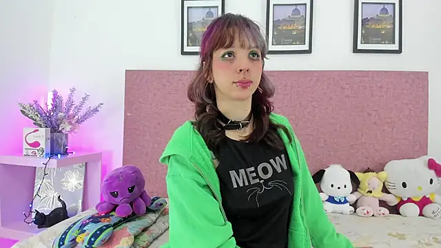 Snapshot of AriYokai chatting on 03-20-25, 12:43 AriYokai online show from 03-20-25, 12:43