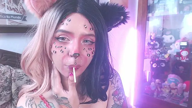 Snapshot of AriYokai chatting on 10-19-25, 08:42 AriYokai online show from 10-19-25, 08:42