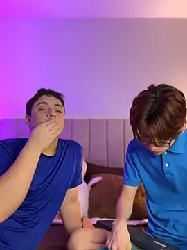 Snapshot of jacob_and_sam chatting on 11-13-25, 04:00 jacob and sam online show from 11-13-25, 04:00