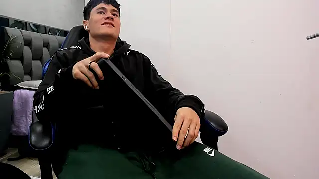 roan birkin online show from 10-08-25, 07:22