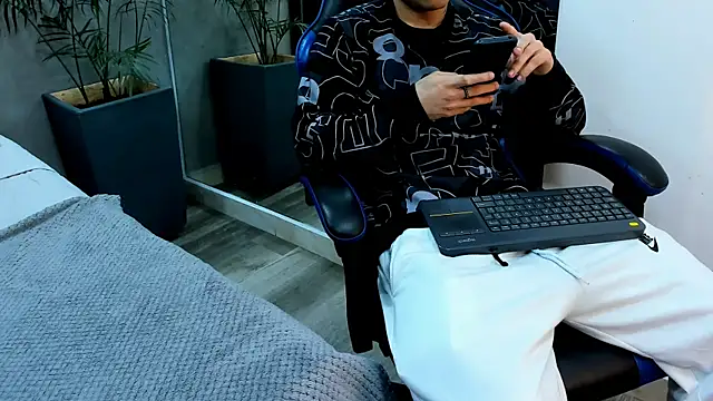 roan birkin online show from 11-17-25, 07:08