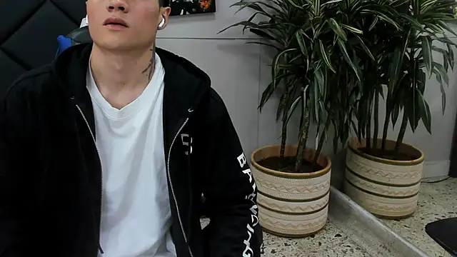 roan birkin online show from 03-25-26, 07:31