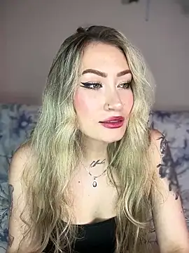 Snapshot of Lally_Valencia__ chatting on 02-20-25, 08:06 Lally Valencia online show from 02-20-25, 08:06