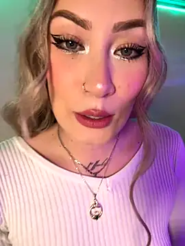 Snapshot of Lally_Valencia__ chatting on 09-11-25, 06:02 Lally Valencia online show from 09-11-25, 06:02