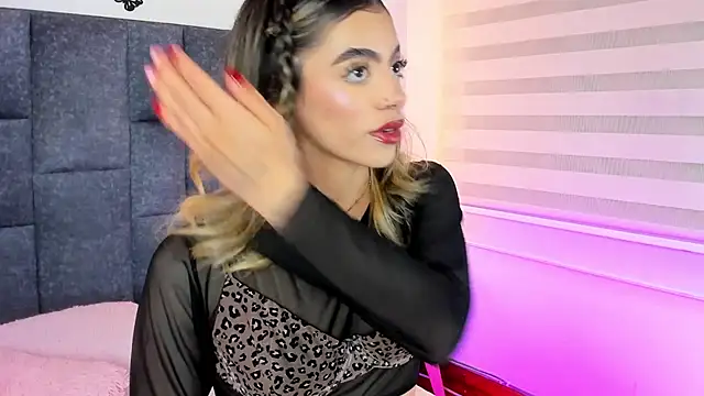 Violetta Ficher online show from 04-18-26, 02:15