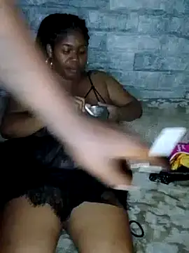 Snapshot of holidtic_justice chatting on 02-12-25, 09:01 holidtic justice online show from 02-12-25, 09:01