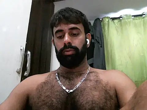 Snapshot of indianhairybull chatting on 10-01-25, 05:35 indianhairybull online show from 10-01-25, 05:35