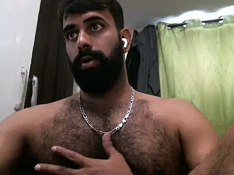 Snapshot of indianhairybull chatting on 10-31-25, 04:57 indianhairybull online show from 10-31-25, 04:57