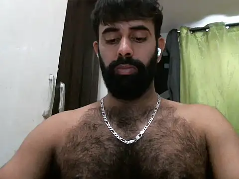 Snapshot of indianhairybull chatting on 11-28-25, 04:15 indianhairybull online show from 11-28-25, 04:15