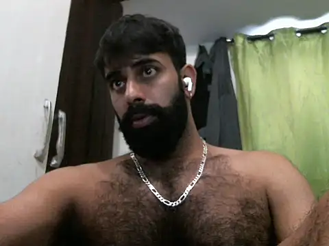 Snapshot of indianhairybull chatting on 12-05-25, 04:32 indianhairybull online show from 12-05-25, 04:32