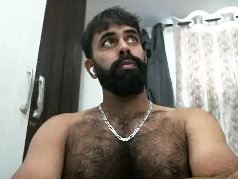 Snapshot of indianhairybull chatting on 12-14-25, 05:02 indianhairybull online show from 12-14-25, 05:02