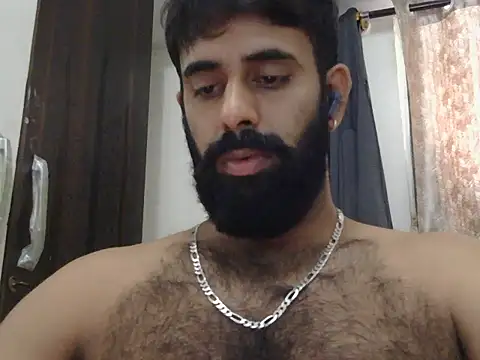 Snapshot of indianhairybull chatting on 06-21-26, 04:26 indianhairybull online show from 06-21-26, 04:26