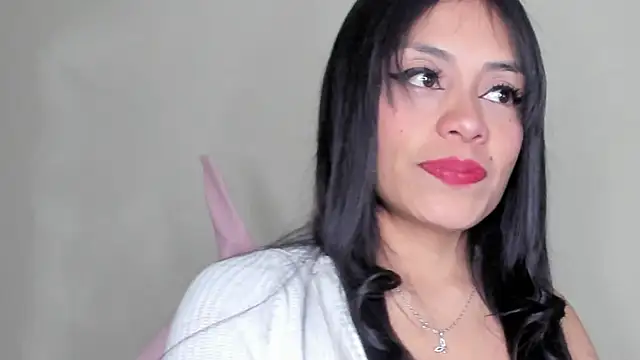 Snapshot of Raichell_ chatting on 03-09-25, 04:05 Raichell online show from 03-09-25, 04:05