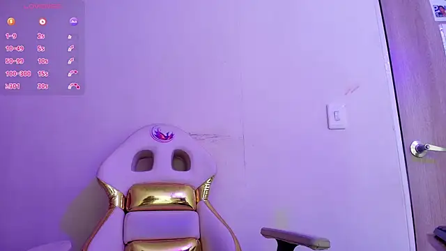 Snapshot of Raichell_ chatting on 10-05-25, 11:30 Raichell online show from 10-05-25, 11:30