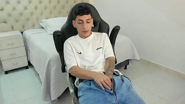 JhoanLeandro online show from 09-20-25, 04:35