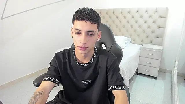 JhoanLeandro online show from 09-21-25, 05:42