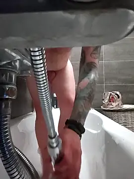 Snapshot of bouraktom6 chatting on 10-31-25, 08:43 bouraktom6 online show from 10-31-25, 08:43