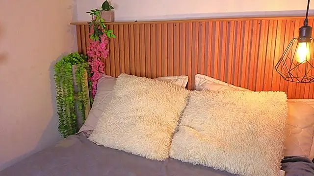 Snapshot of vicky_bass chatting on 09-21-25, 07:48 vicky bass online show from 09-21-25, 07:48