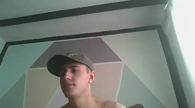 Snapshot of daimon_king05 chatting on 01-31-25, 01:56 daimon king05 online show from 01-31-25, 01:56